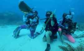 Imagini impresionante de la singurul festival muzical subacvatic din lume VIDEO