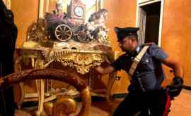 Imagini cu interiorul casei acoperite cu aur al celui mai temut grup mafiot din Italia