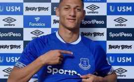 Atacantul brazilian Richarlison a semnat cu Everton