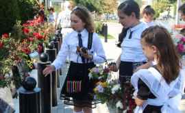 Victimele atacului terorist de la Beslan comemorate în Chișinău FOTO