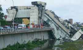 По делу обрушения моста в Генуе проходит 20 человек