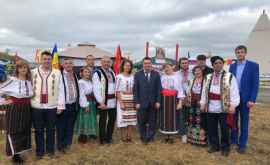 Tradițiile și obiceiurile moldovenilor la festivalul din Neftiugansk FOTO