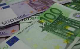 Noi bancnote de 100 și 200 de euro imposibil de falsificat Cînd vor intra în circulație 