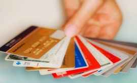 10 reguli pentru folosirea cardului bancar în vacanță