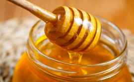 Cum poţi verifica dacă mierea nu este falsificată