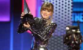 Intrepreta care a devenit marea cîştigătoare a galei American Music Awards 