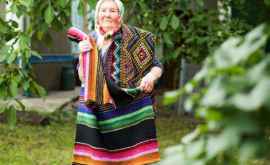 Женщина подарила все свои ткацкие принадлежности Центру народных ремесел села Пелиния 