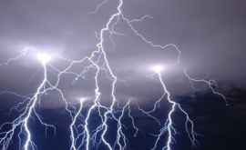 Гром и молния В Кишиневе произошло редкое метеорологическое явление