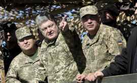Порошенко заявил что Россия якобы намерена захватить Бердянск и Мариуполь