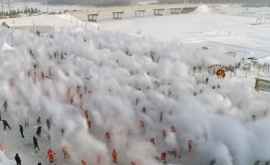 Flashmob în China Participanții au transformat apa fierbinte în omăt VIDEO