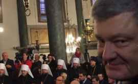 Un preot a leșinat lîngă președintele Petro Poroșenko VIDEO