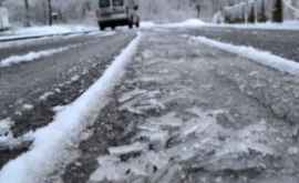 Traseele din țară unde se înregistrează ghețuș din cauza omătului 