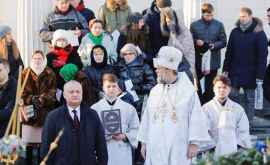 De Bobotează Igor Dodon a asistat la liturghia de la Catedrala Nașterea Domnului 