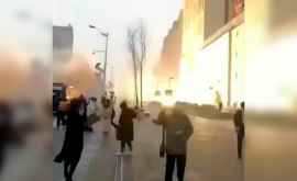 Explozii puternice întrun zgîrienori din China VIDEO