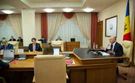 Guvernul va semna un contract privind cumpărarea și deetatizarea a 6389 din acțiunile Moldindconbank