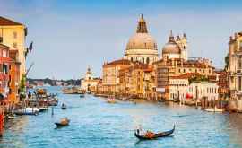 Turiştii ar putea achita pînă la 10 euro pentru o excursie de o zi în Veneţia
