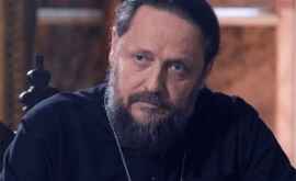 Kievul a deportat în SUA un important cleric din Biserica Ortodoxă Ucraineană 