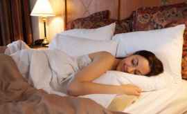 Cum să slăbeşti ușor și corect în timp ce dormi