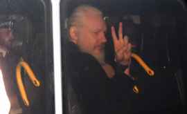 Cum explică președintele Ecuadorului decizia de ai retrage azilul lui Julian Assange