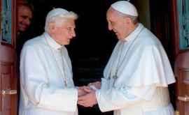 Papa Francisc ia făcut o vizită neaşteptată predecesorului său Benedict