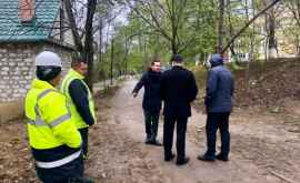 Ruslan Codreanu ia invitat pe șefii ApăCanal la o plimbare în glod