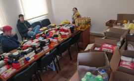 Молодые люди в Криково раздали пенсионерам продуктовые пакеты ФОТО
