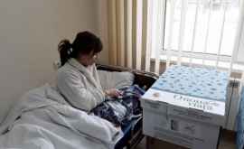 Молодым мамам подарено 13 тыс коробок с приданым для новорожденных
