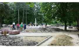 Reconstrucţia Parcului Central din Ungheni pe ultima sută de metri
