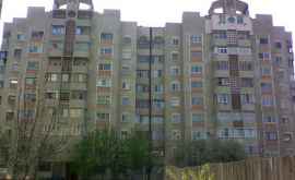 Experţi despre starea deplorabilă în care se află clădirile din Chişinău