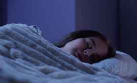 Fazele prin care trece corpul tău în timp ce dormi și tu nu ai habar