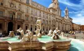 Roma Un turist amendat cu 550 de euro pentru cîteva monede strînse