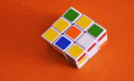 Нейросеть научилась собирать кубик Рубика за 20 ходов