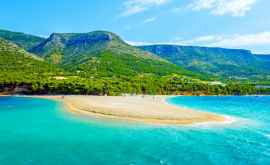 Туристам грозит тюремный срок за кражу 40 килограмм песка с пляжа