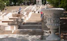 Открытие лестницы в парке Валя Морилор откладывается