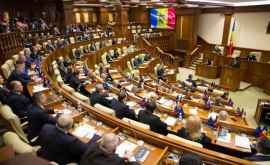 Cînd revin deputații moldoveni la muncă