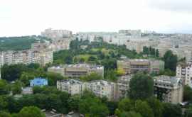 Locuitorii din Chișinău se plîng din nou de mirosul insuportabil din oraș