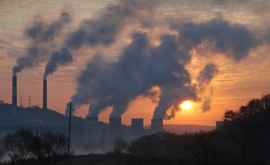 Выбросы человечества в 100 раз больше чем выбросы из вулканов 