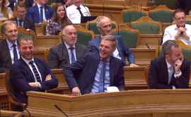 Un raport al premierului danez a stîrnit hohote de rîs în Parlament VIDEO