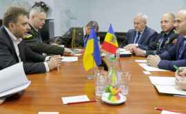 Miniștrii Apărării din Moldova și Ucraina au discutat despre cooperarea militară