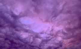 În Japonia cerul a devenit violet în urma taifunului FOTO