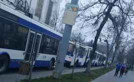 Центр столицы заблокирован троллейбусы стоят на месте
