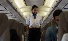 Ce observă stewardesele în timpul zborului