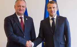 Додон поздравил Макрона теплые слова и планы на сотрудничество с Францией