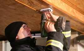 В домах малообеспеченных семей власти установят детекторы дыма