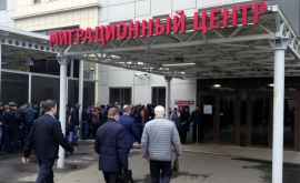 Muncitorii migranți din Moldova vor trebui să plătească mai mult pentru brevet în Moscova