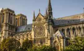 Catedrala Notre Dame din Paris în pericol de prăbușire totală