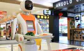 Первый роботизированный ресторан открылся в Китае