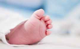 Medici despre bebelușul abandonat și informația din biletul de adio 