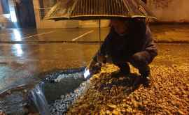Чебан проинспектировал улицы ночью во время дождя ВИДЕО