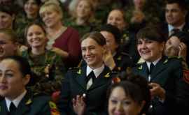 Zinaida Greceanîi a felicitat femeile din cadrul Armatei Naționale